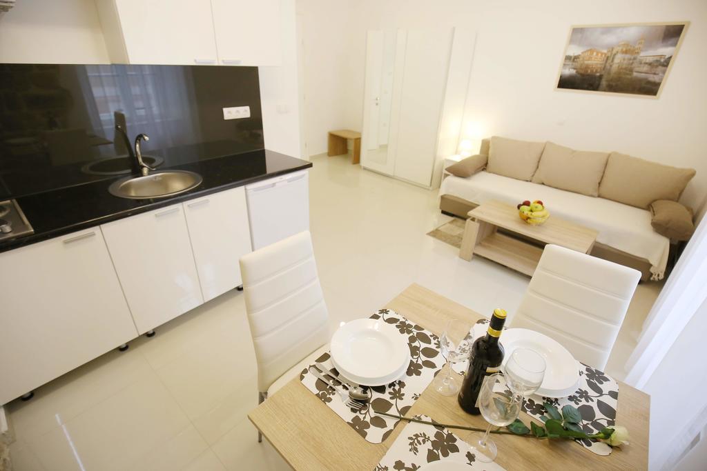 Apartment Sites Of *